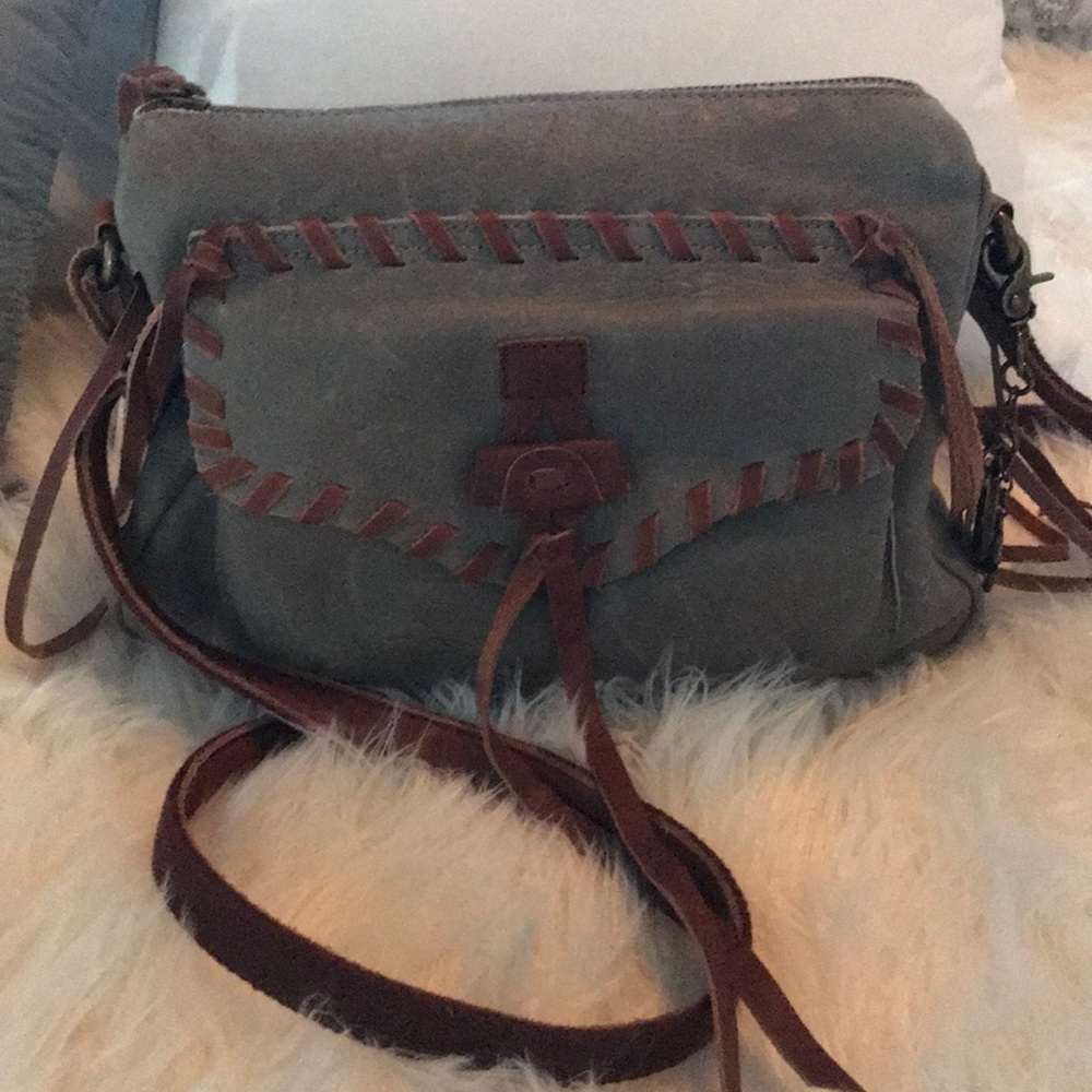 Lucky brand purse